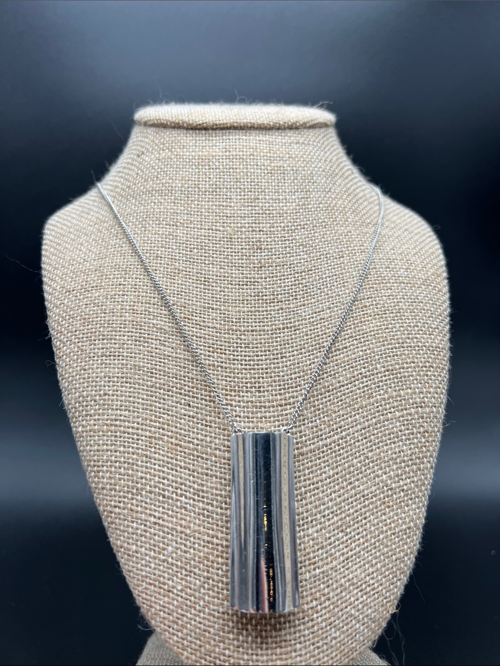 Avon Ariane ’77 Geometric Modernist Pendant Necklace Retro Silver Tone